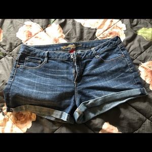 Arizonan Jean Shorts